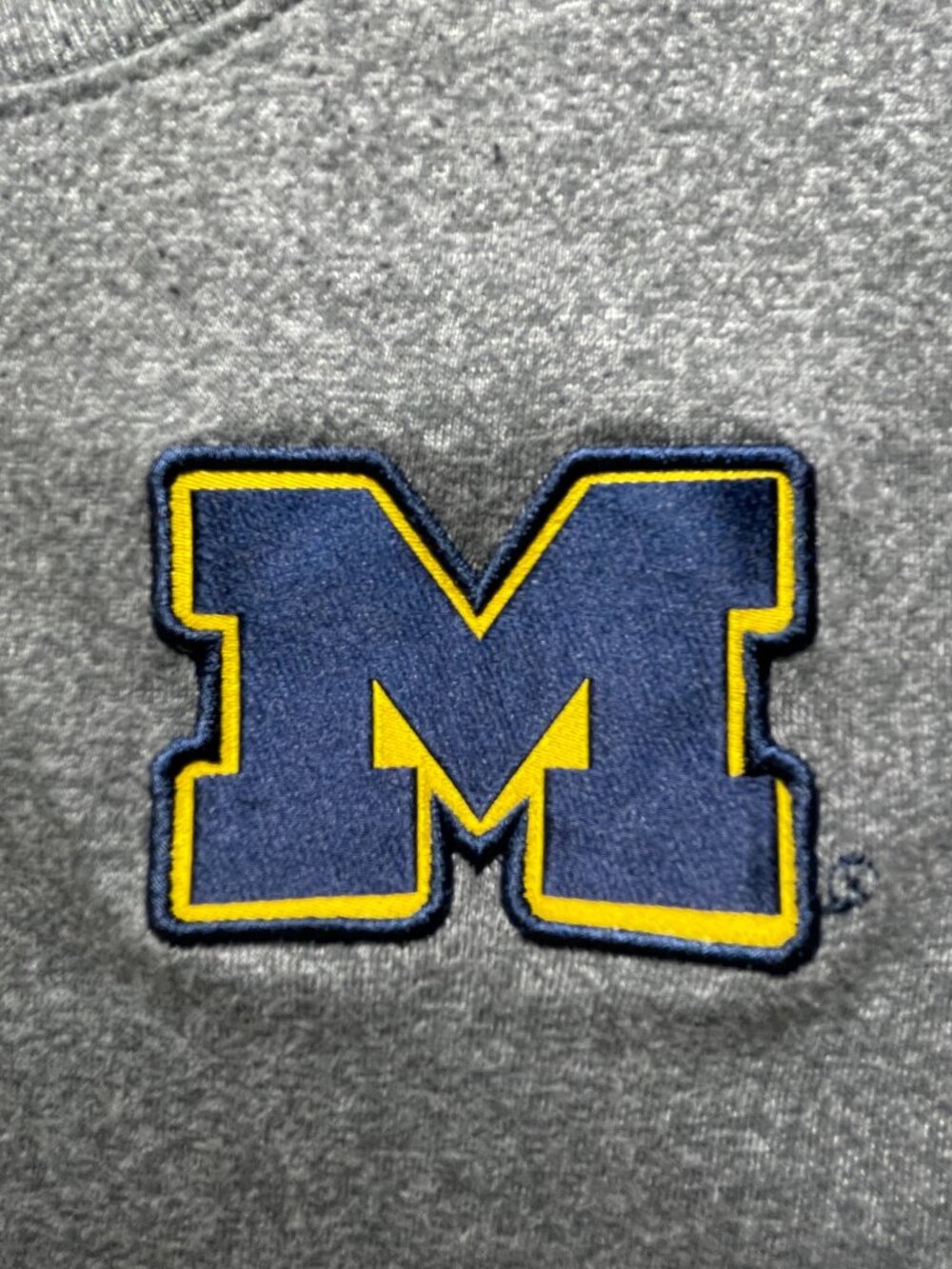 University of Michigan Nike Gray Tee XL Athletic Cut Blue Gold Logo Excellent - Picture 4 of 12